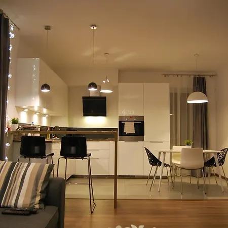 Magnolia Centrum - Free Parking Breslavia