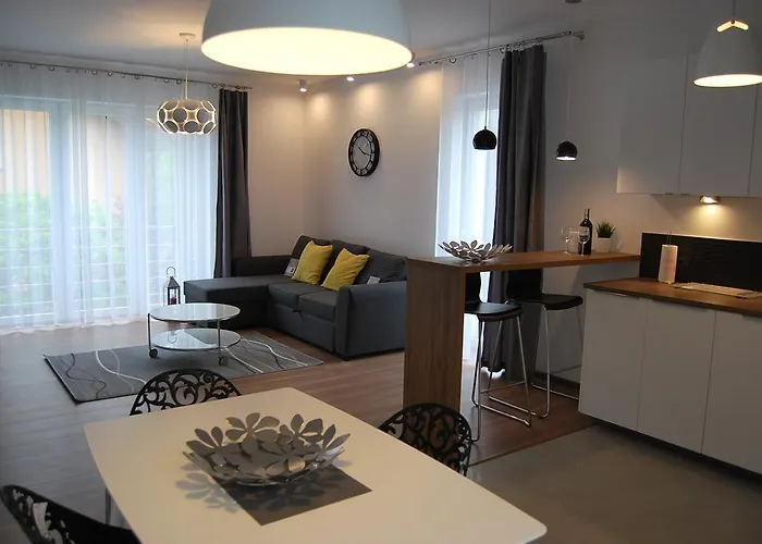 Апартаменты Magnolia Centrum - Free Parking